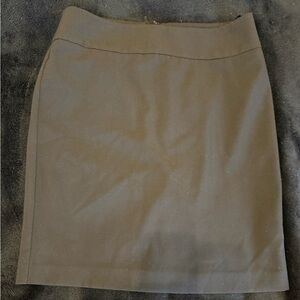 Express Design Studio Black Pencil Skirt. Size 6.